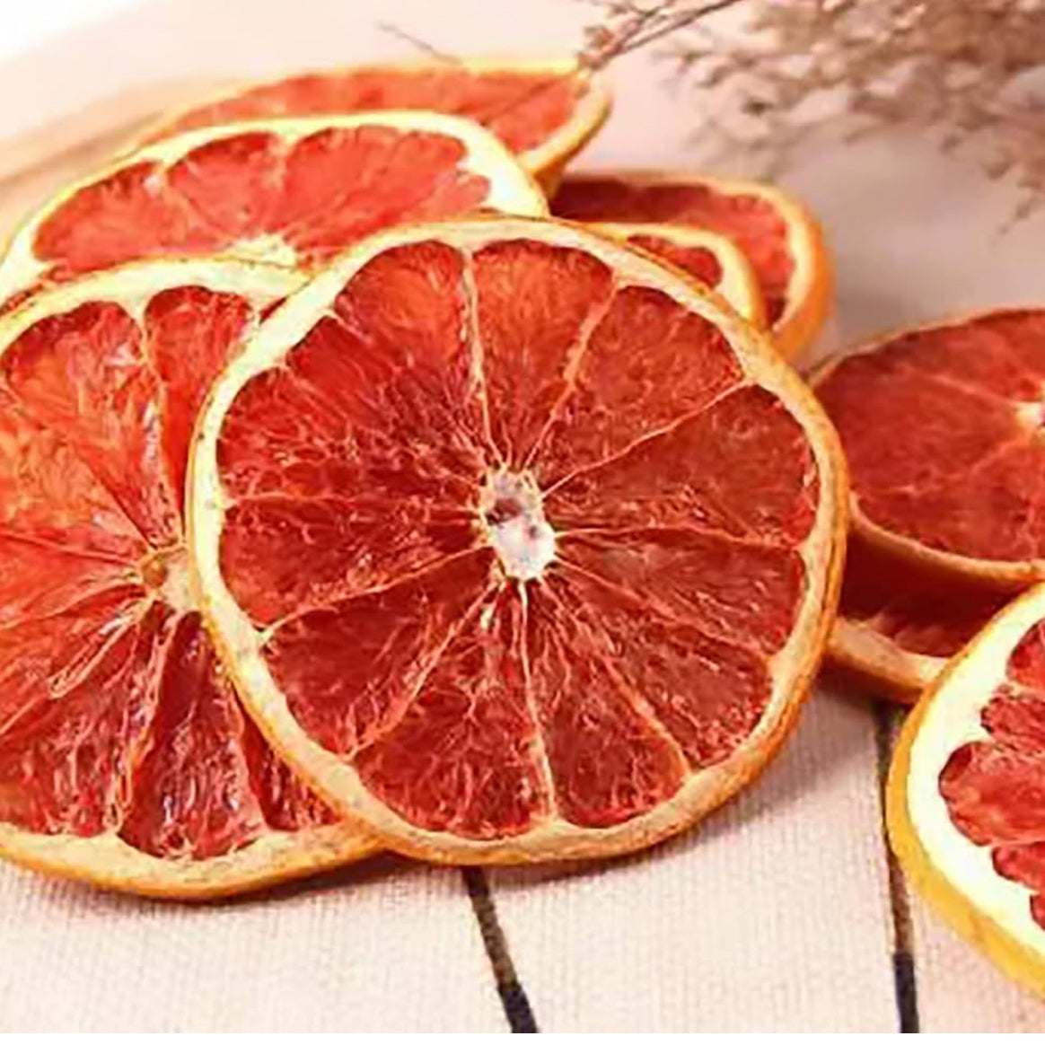 Dehydrated grapefruit slices